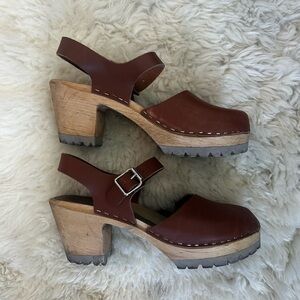 MIA Swedish clogs size 8 (euro 40)
